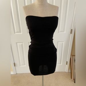 Strapless super flattering cotton cute dress!